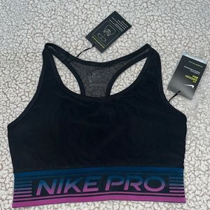 M Nike swoosh bra